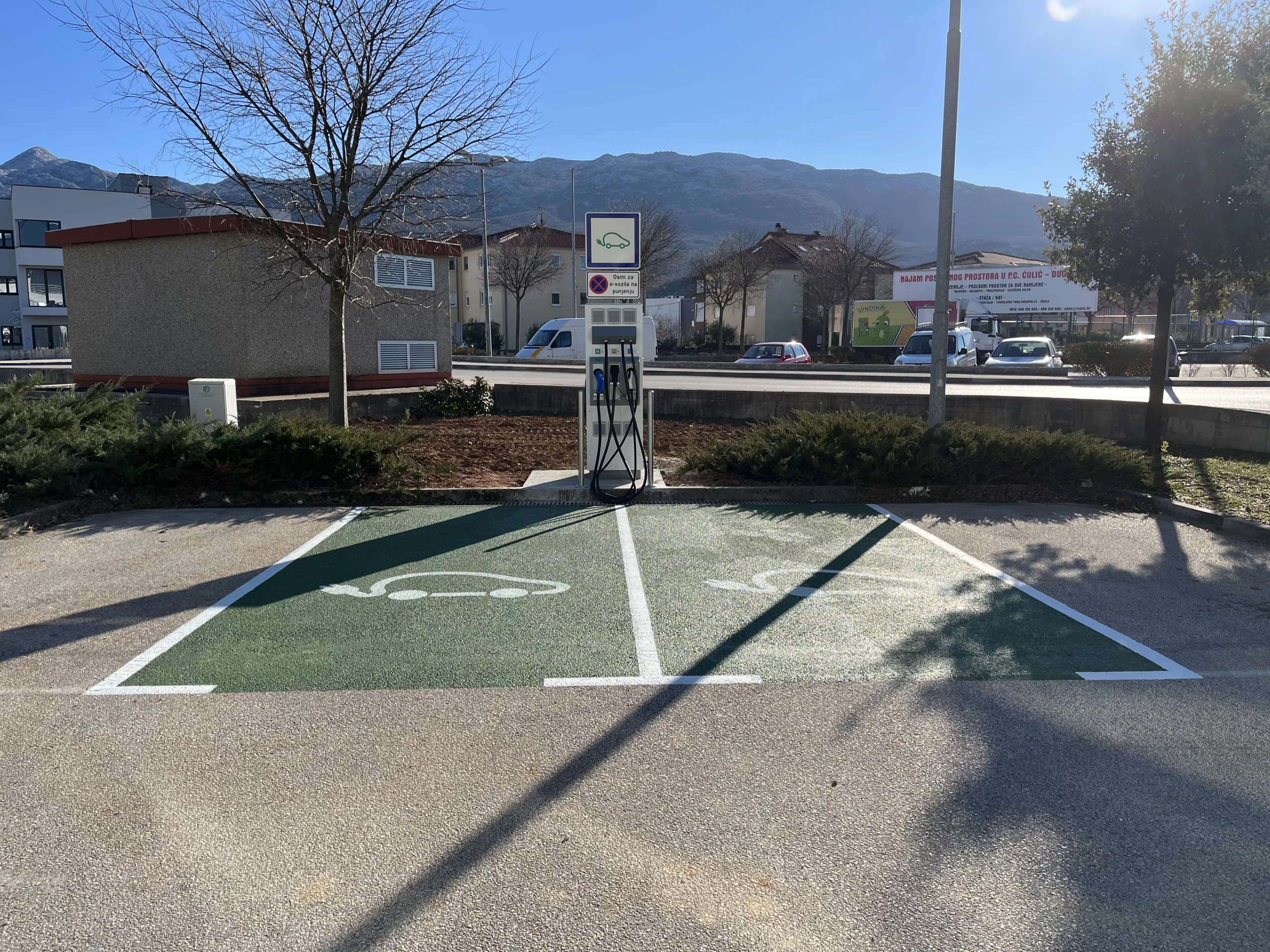 Punionica električnih vozila - dugopolje